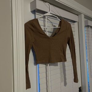 Brown ribbed knit tee. Size small